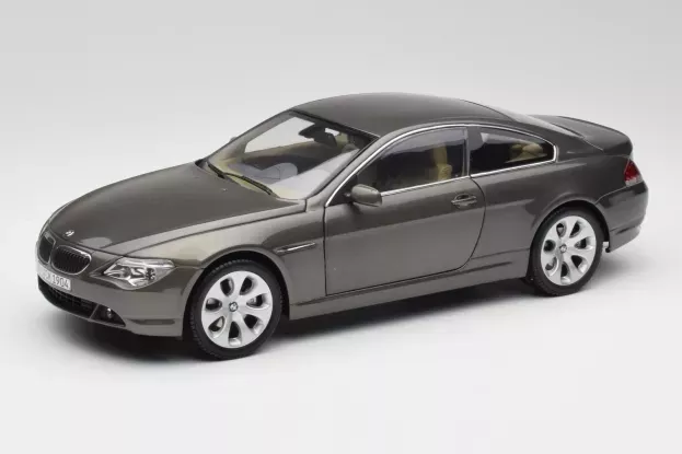 Kyosho BMW 6-Series Coupe E63 Stratus Grey dealer edition 1:18 80430153283